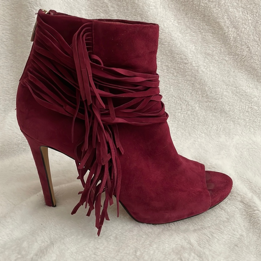 Vince camuto burgundy fringe booties